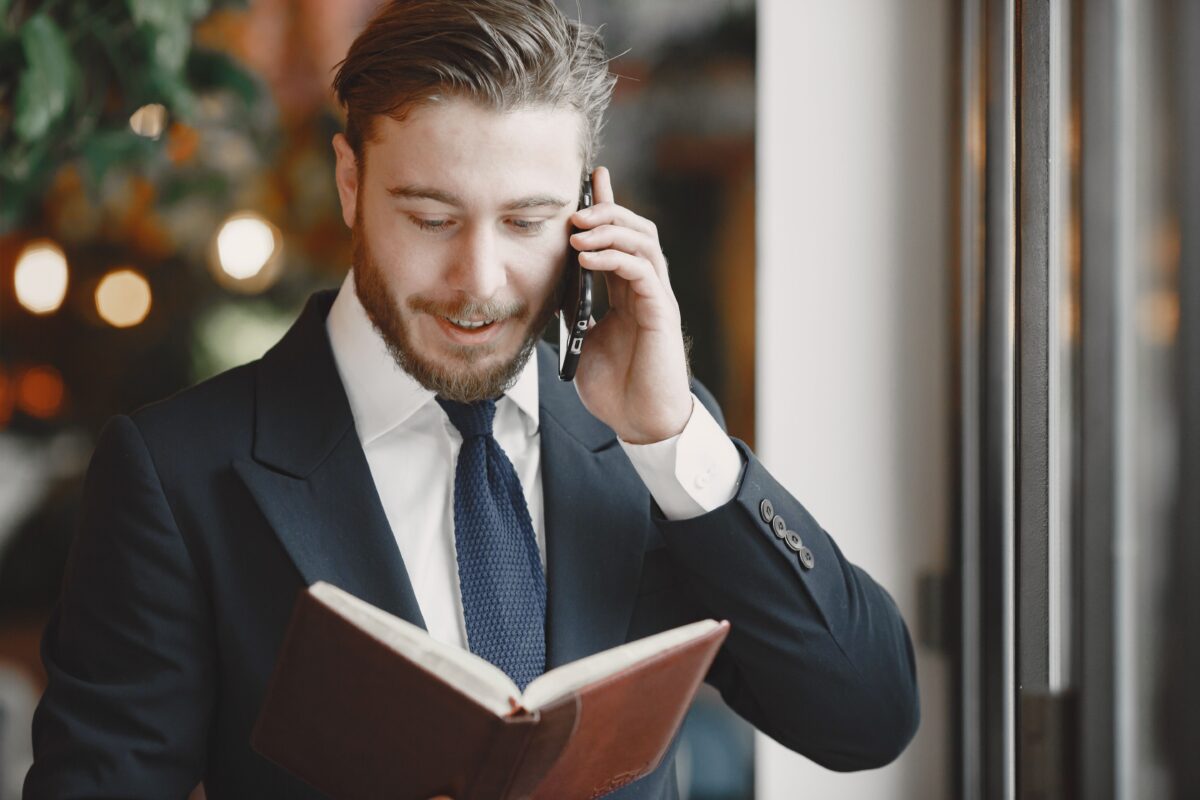 Business Communication: When Email, WhatsApp and Calls Should Be Used