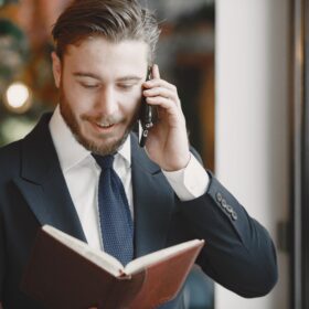 Business Communication: When Email, WhatsApp and Calls Should Be Used